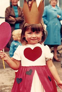 lisaqueenofhearts.jpg